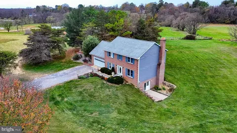 161 Shannon Hill Ln, Charles Town, WV 25414