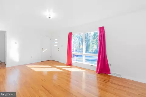 227 E 2nd Ave, Ranson, WV 25438 photo 8
