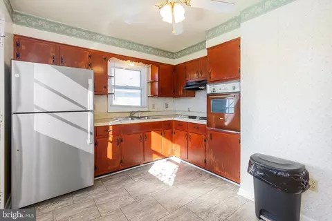 227 E 2nd Ave, Ranson, WV 25438 photo 11