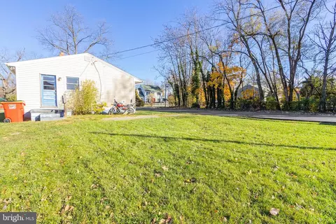 227 E 2nd Ave, Ranson, WV 25438 photo 32
