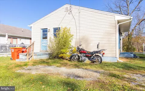 227 E 2nd Ave, Ranson, WV 25438 photo 15