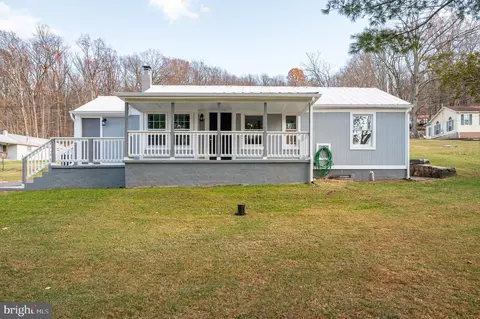 962 Hostler Rd, Harpers Ferry, WV 25425