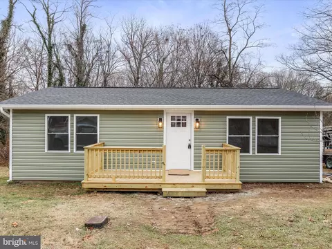 80 Pleasant Hill Rd, Harpers Ferry, WV 25425