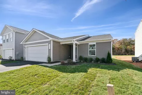 36 Dove Rd, Charles Town, WV 25414