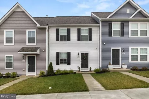 241 Colston Rd, Charles Town, WV 25414