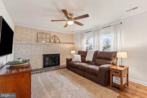 Living - 115 E 7th Ave, Ranson, WV 25438 photo 1 of 2