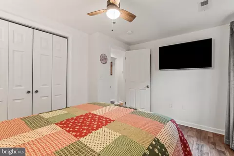 Bedroom - 115 E 7th Ave, Ranson, WV 25438 photo 3 of 3