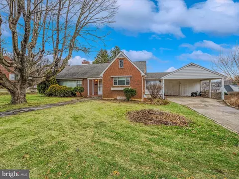 545 S Church St, Charles Town, WV 25414