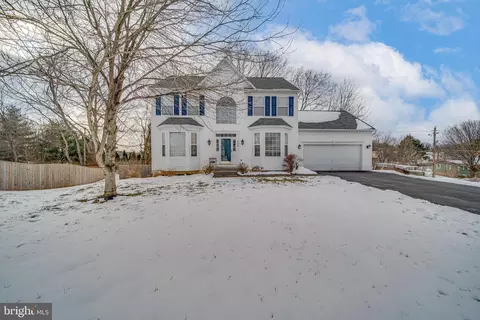 300 Kimberwicke Dr N, Charles Town, WV 25414