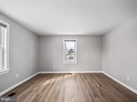 Living - 2874 Summit Point Rd, Summit Point, WV 25446 photo 5 of 5