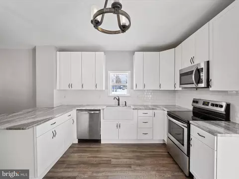 Kitchen - 2874 Summit Point Rd, Summit Point, WV 25446 photo 1 of 2