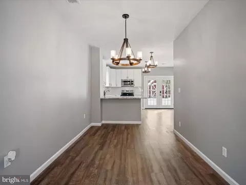 Entry Way - 2874 Summit Point Rd, Summit Point, WV 25446 photo 5 of 9