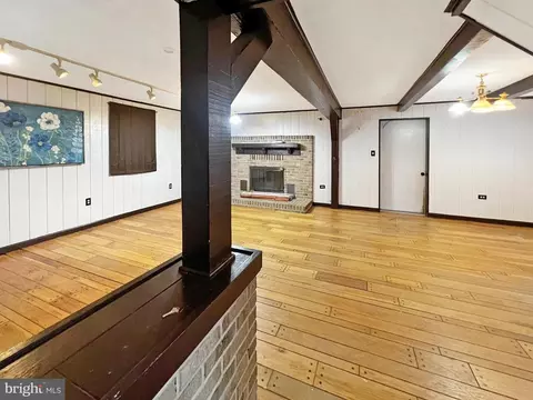 Living - 84 Sybil Ct, Shepherdstown, WV 25443 photo 13 of 15