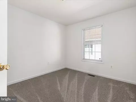 87 Peter Rabbit Dr, Ranson, WV 25438 photo 9