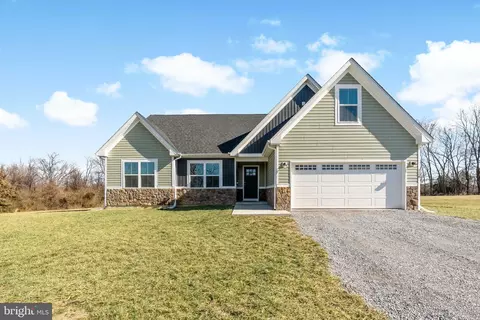 128 Joelenes Way, Shenandoah Junction, WV 25442