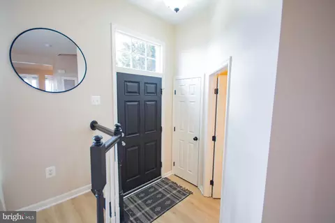 Entry Way - 27 Baltic Ln, Ranson, WV 25438 photo 3 of 15