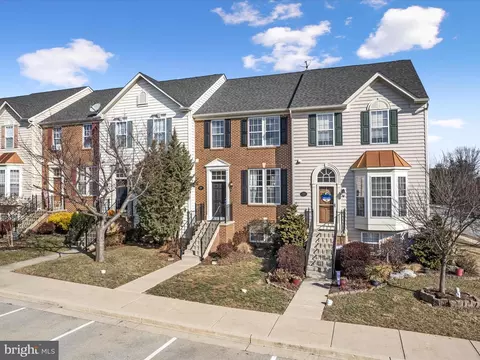 Exterior - 27 Baltic Ln, Ranson, WV 25438 photo 2 of 12