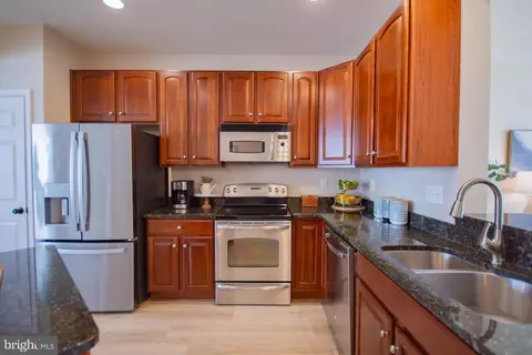Kitchen - 27 Baltic Ln, Ranson, WV 25438 photo 2 of 3