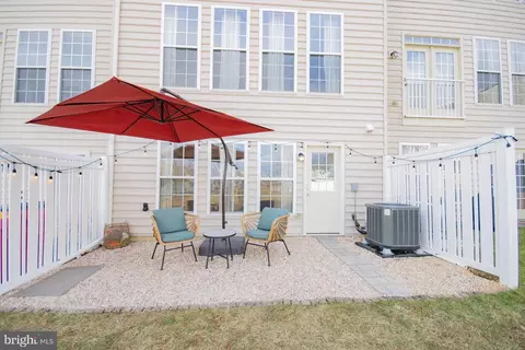 Exterior - 27 Baltic Ln, Ranson, WV 25438 photo 4 of 12