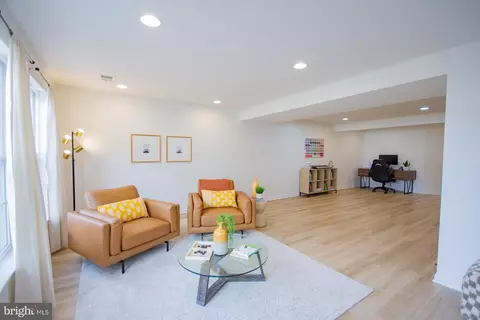 Living - 27 Baltic Ln, Ranson, WV 25438 photo 4 of 5