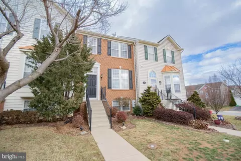 Exterior - 27 Baltic Ln, Ranson, WV 25438 photo 10 of 12
