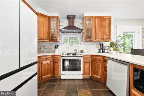 Kitchen - 57 Bugs Ct, Ranson, WV 25438 photo 2 of 3