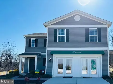 23 Saber Dr, Charles Town, WV 25414