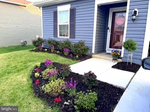 101 Saber Dr, Charles Town, WV 25414