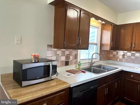 Kitchen - 814 Reymann St N, Ranson, WV 25438 photo 2 of 4
