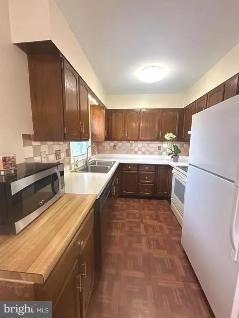 Kitchen - 814 Reymann St N, Ranson, WV 25438 photo 4 of 4