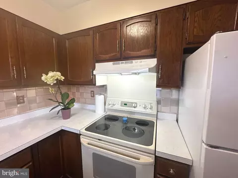 Kitchen - 814 Reymann St N, Ranson, WV 25438 photo 3 of 4