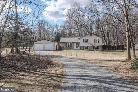 448 Duncan Field Ln, Charles Town, WV 25414