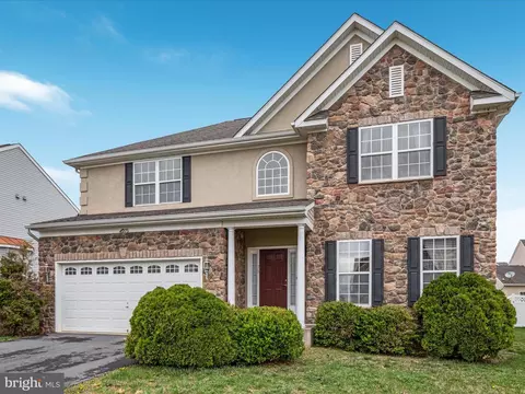 75 Shallow Creek Dr, Ranson, WV 25438
