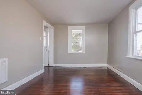 Living - 203 S George St, Ranson, WV 25438 photo 5 of 5