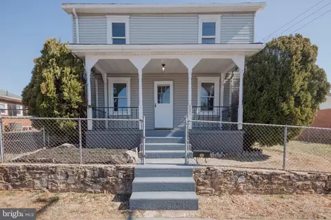 Exterior - 203 S George St, Ranson, WV 25438 photo 1 of 6