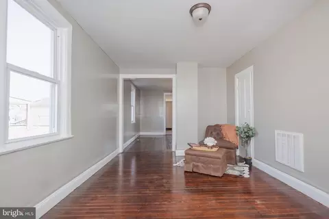 Living - 203 S George St, Ranson, WV 25438 photo 1 of 5