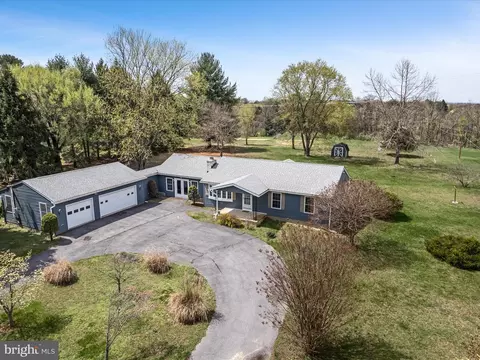 335 Treeline Dr, Charles Town, WV 25414