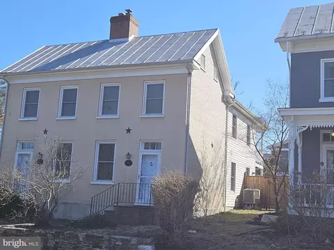 1181 W Washington St, Harpers Ferry, WV 25425