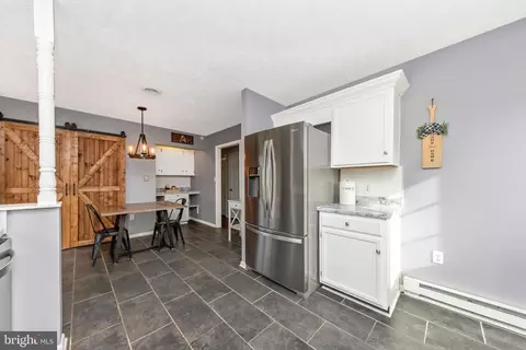 Kitchen - 54 Stony Ln, Ranson, WV 25438 photo 3 of 4