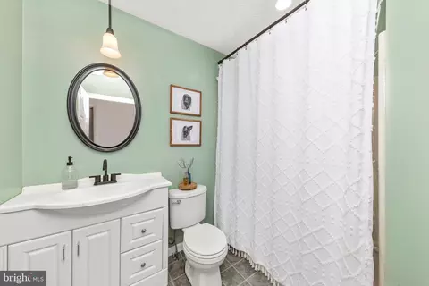 Bath - 54 Stony Ln, Ranson, WV 25438 photo 3 of 3