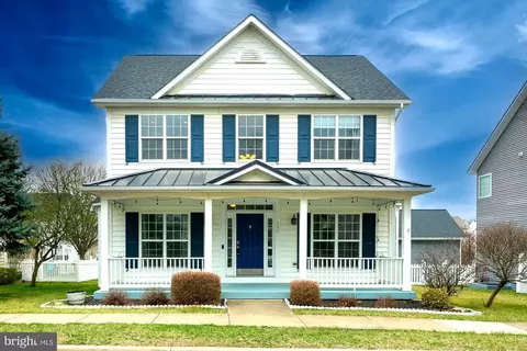 190 Bullskin St, Charles Town, WV 25414