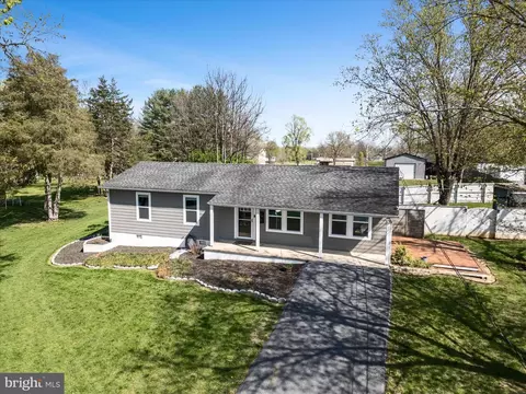 116 Big Spring Dr, Kearneysville, WV 25430