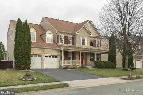 30 Barksdale Ct, Charles Town, WV 25414