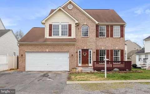 131 Ranson Estates Cir, Ranson, WV 25438 photo 2