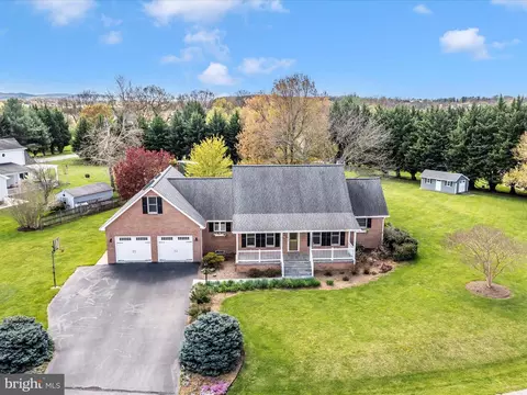 61 Panorama Ct, Charles Town, WV 25414