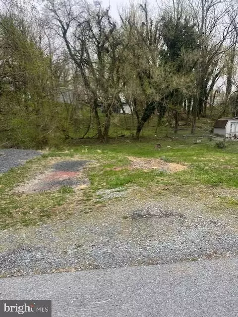 110 College St, Shepherdstown, WV 25443