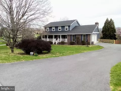 278 Eastland Dr, Charles Town, WV 25414