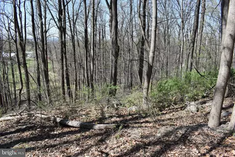 23-28 Red Maple Ln, Harpers Ferry, WV 25425