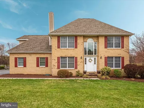 768 Pheasant Hill Rd, Summit Point, WV 25446 photo 2