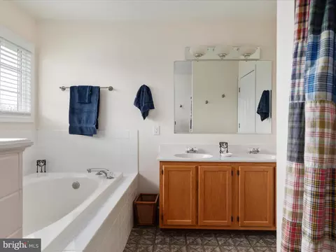 768 Pheasant Hill Rd, Summit Point, WV 25446 photo 23